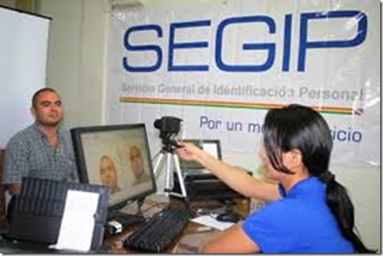 Ciudadanos lamentan caos y desinformación en el Segip La Paz – eju.tv